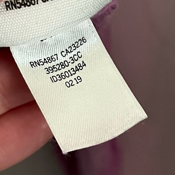 Pink x Forenza • V-Neck Women's Sweater Pink Cable Knit - Picture 4 of 5